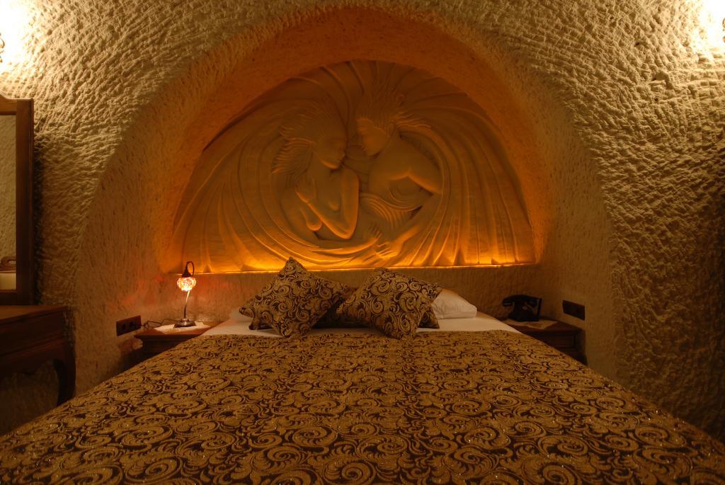 Phocas Cave Suites Гьореме Стая снимка